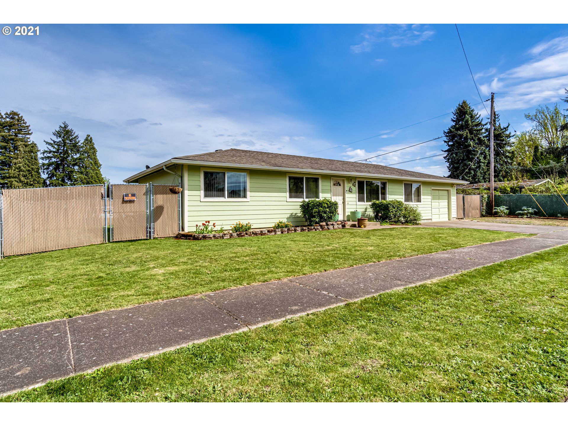 463 South 40th Street Springfield, OR 97478 - Photo 5 of 27