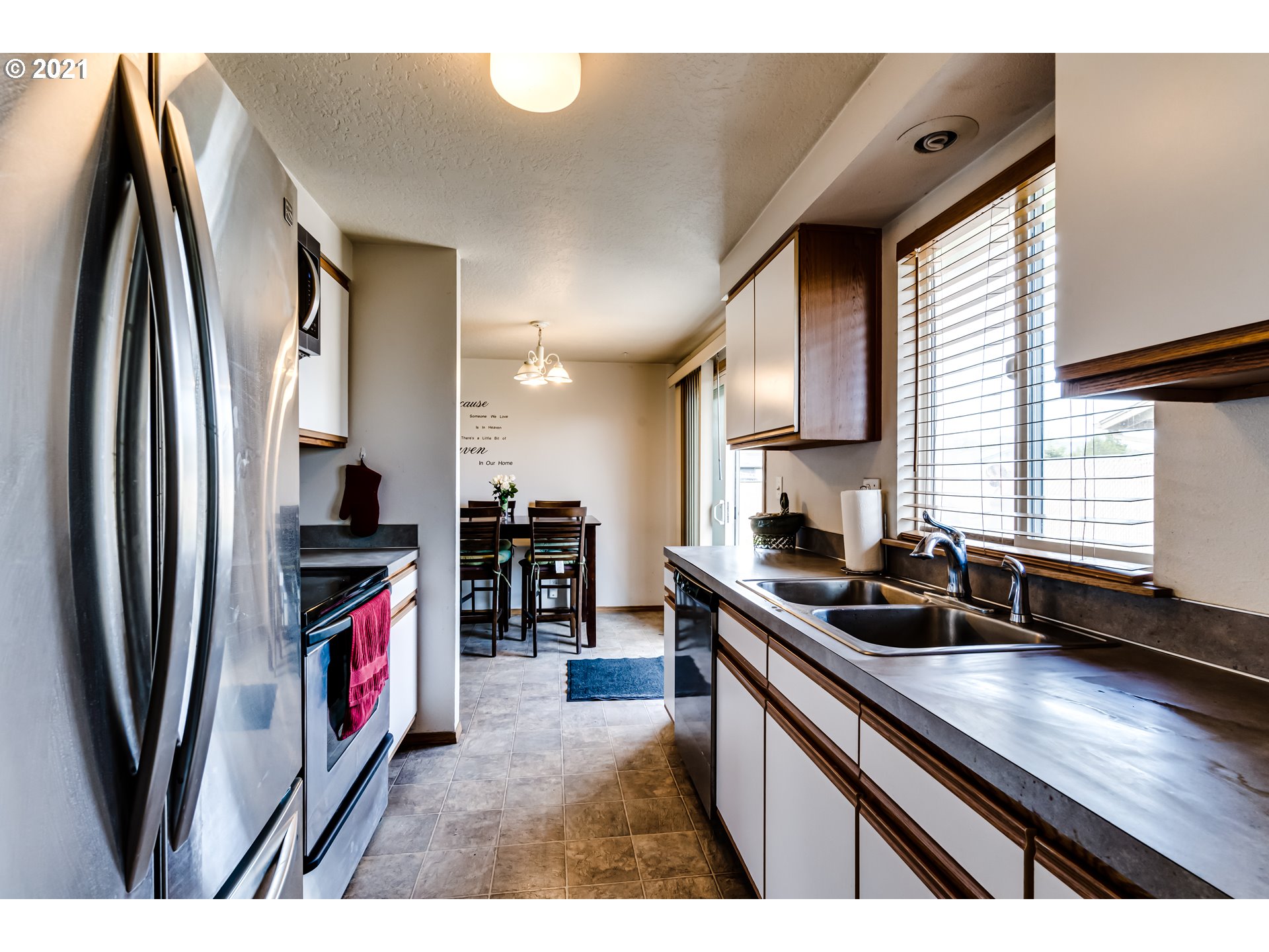 463 South 40th Street Springfield, OR 97478 - Photo 10 of 27