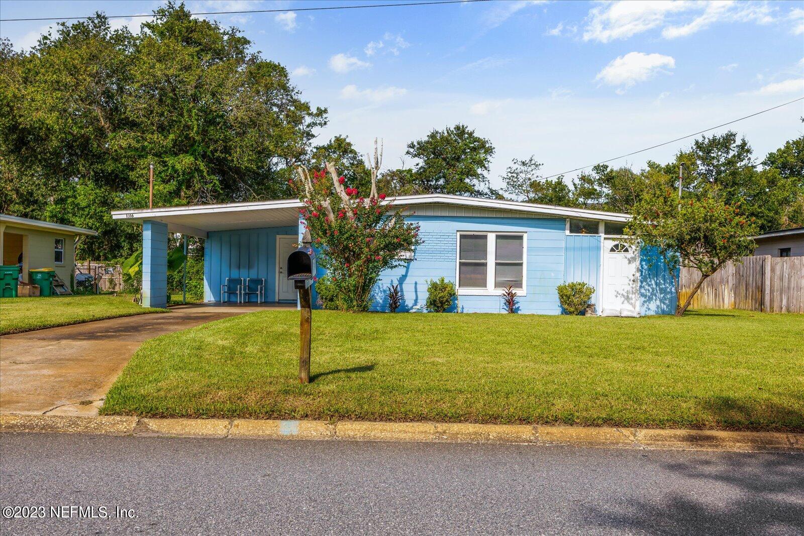 1316 Pinewood Road Jacksonville Beach, FL 32250 - Photo 2 of 46 01-063A4972