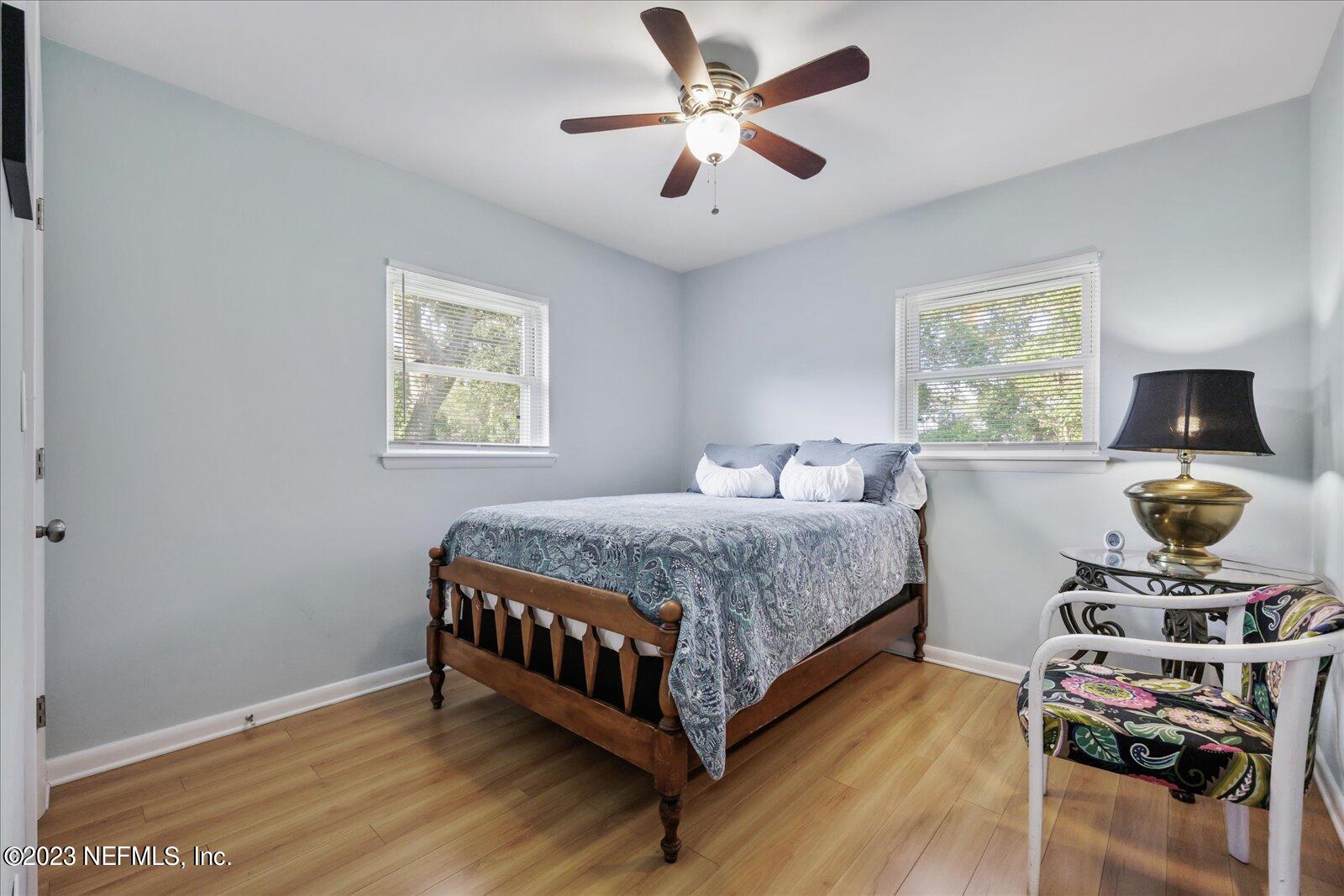 1316 Pinewood Road Jacksonville Beach, FL 32250 - Photo 22 of 46 25-063A4917