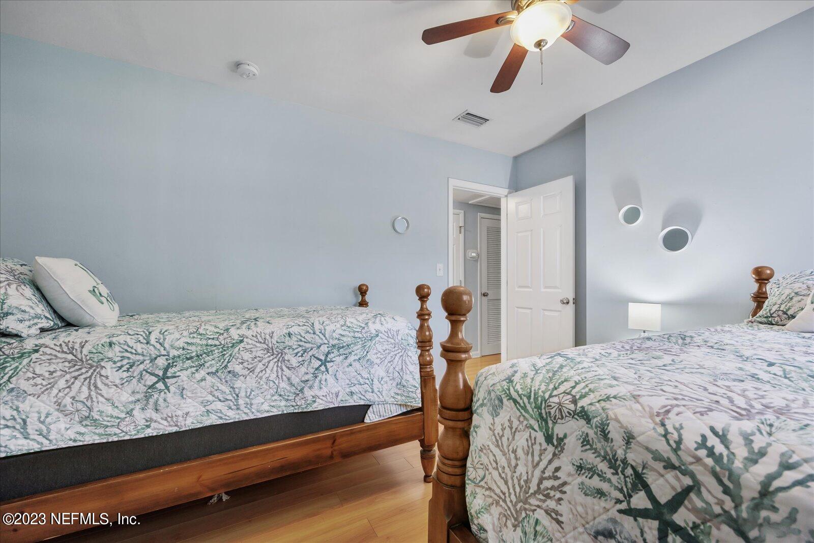 1316 Pinewood Road Jacksonville Beach, FL 32250 - Photo 23 of 46 24-063A4902