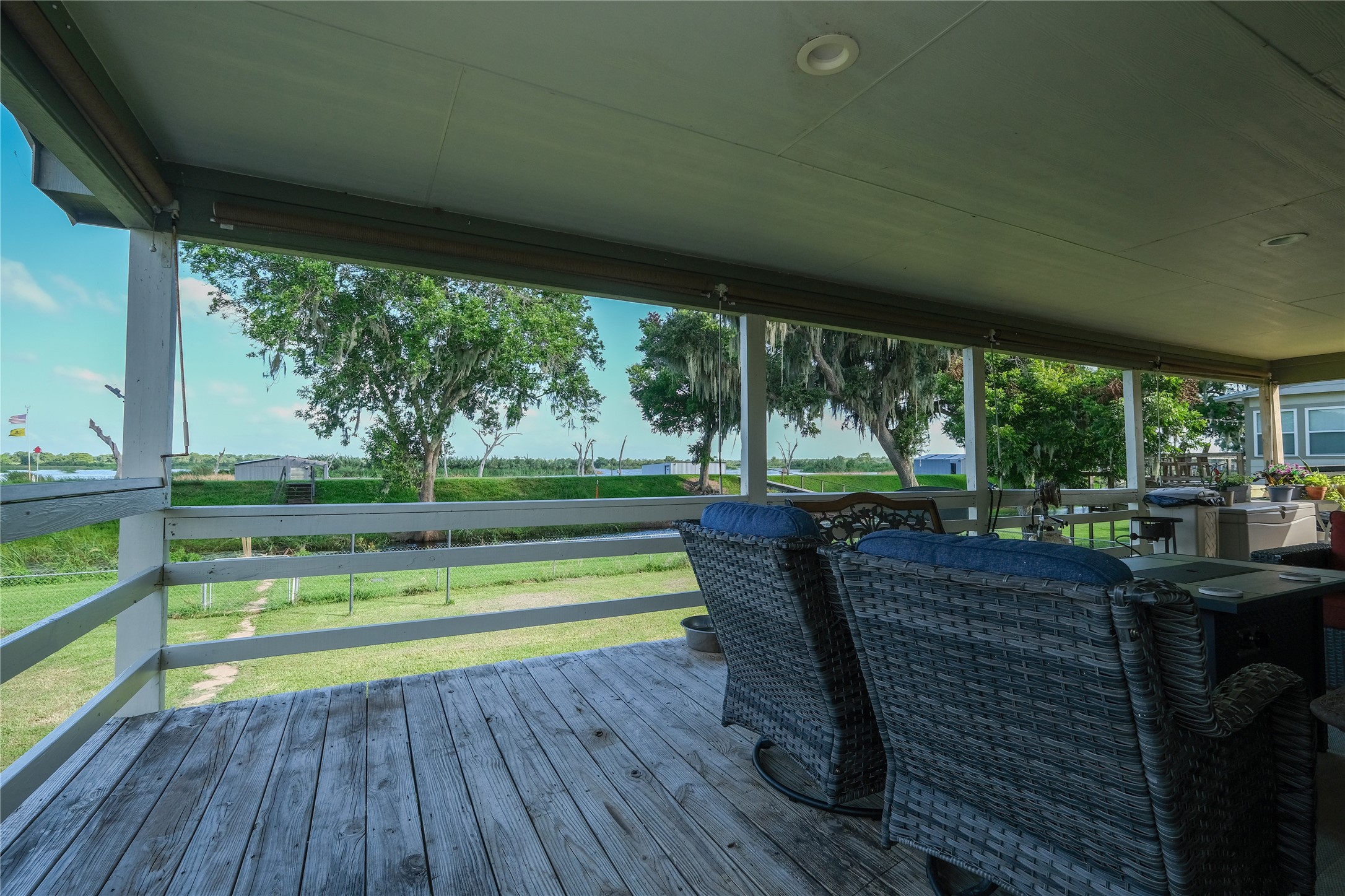 29523 County Road 25 Damon, TX 77430 - Photo 25 of 42 View from porch
View 2