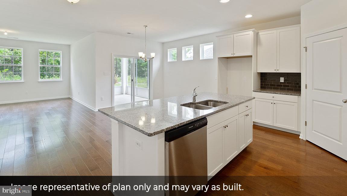 73 Walton Way Delanco, NJ 08075 - Photo 8 of 24