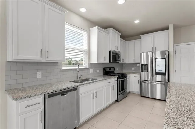 $2,150 | 121 Emerald Pass, Kyle, TX 78640