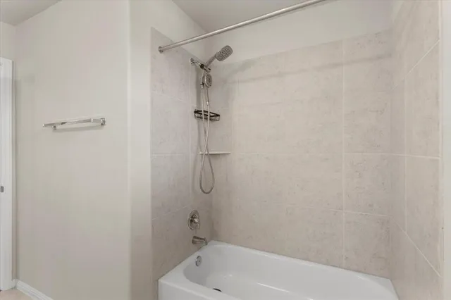 $2,150 | 121 Emerald Pass, Kyle, TX 78640