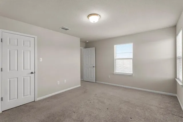 $2,150 | 121 Emerald Pass, Kyle, TX 78640