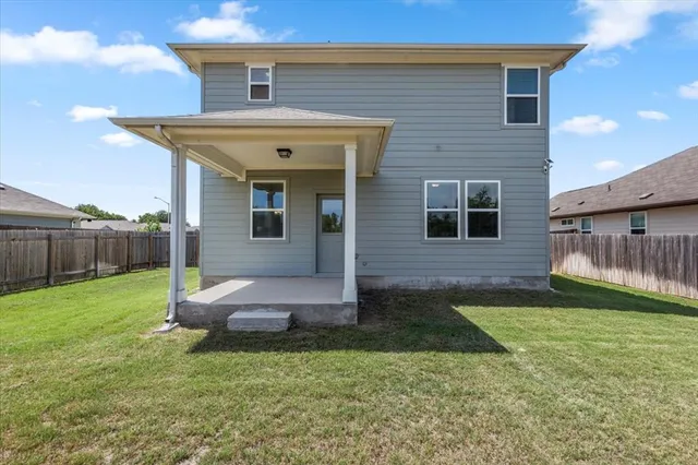 $2,150 | 121 Emerald Pass, Kyle, TX 78640