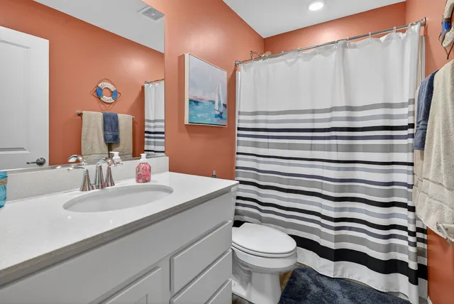 $379,900 | 1008 Moraine Drive, South Elgin, IL 60177