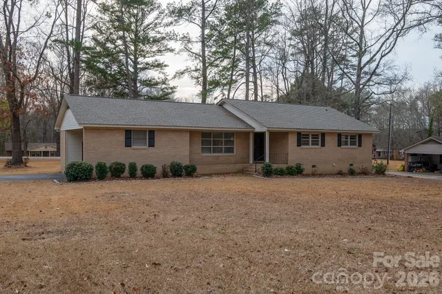 $279,900 | 1401 Powderhorn Road, Lancaster, SC 29720