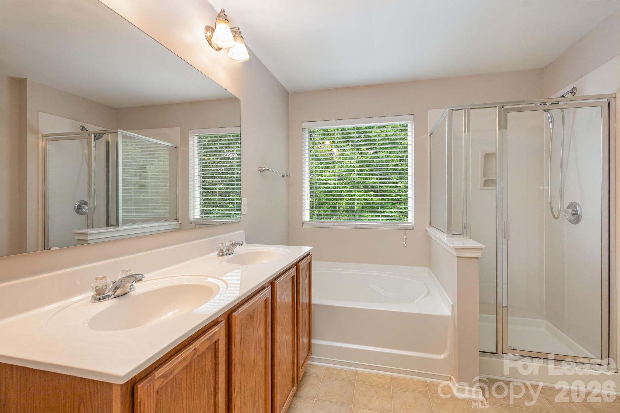 6442 Ridgeview Commons Drive Charlotte, NC 28269 - Photo 14 of 20