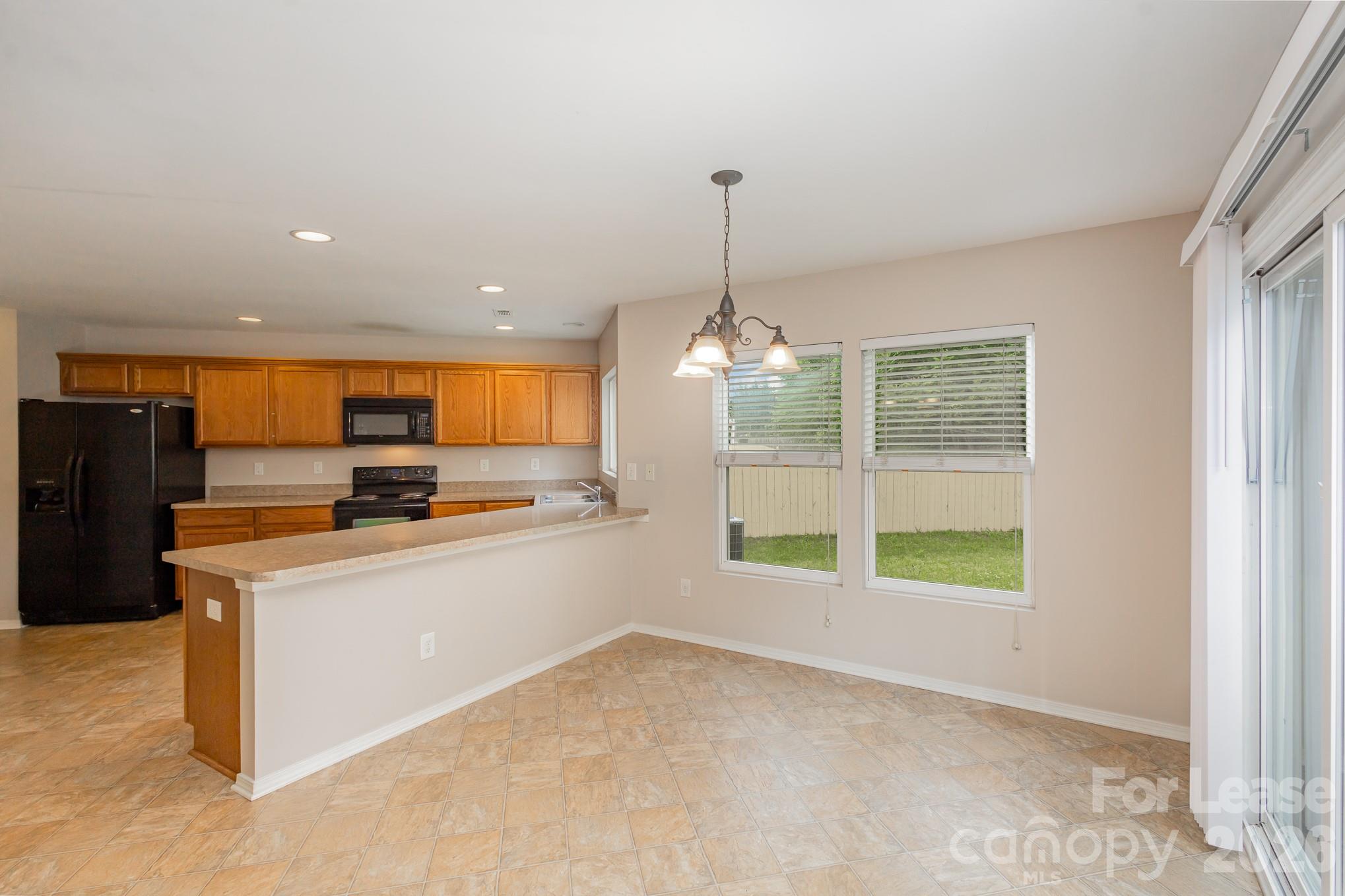 6442 Ridgeview Commons Drive Charlotte, NC 28269 - Photo 7 of 20