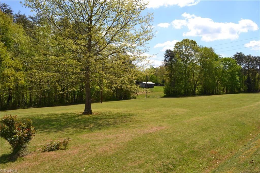 261 Mallard Road Madison, NC 27025 - Photo 2 of 7 Gallery Image 2