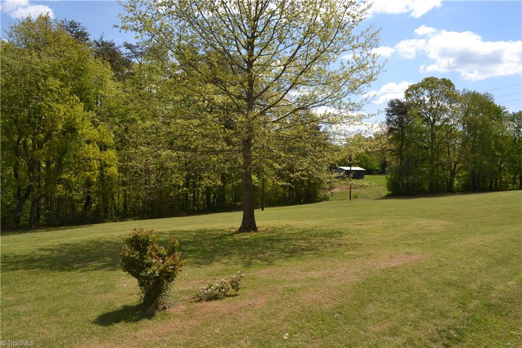 261 Mallard Road Madison, NC 27025 - Photo 5 of 7 Gallery Image 5
