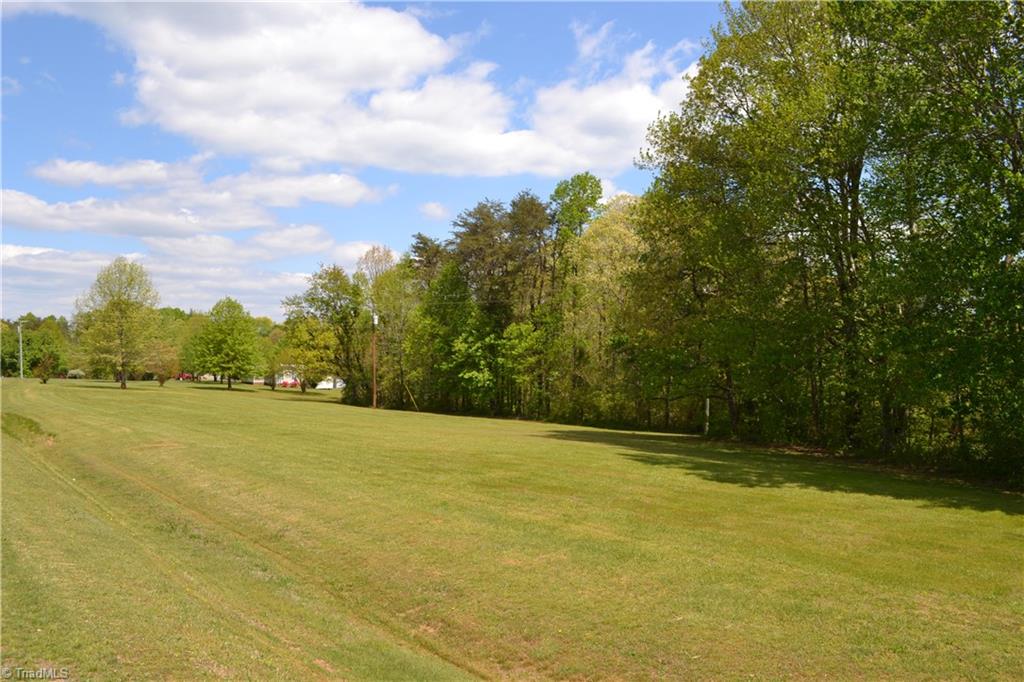 261 Mallard Road Madison, NC 27025 - Photo 6 of 7 Gallery Image 6
