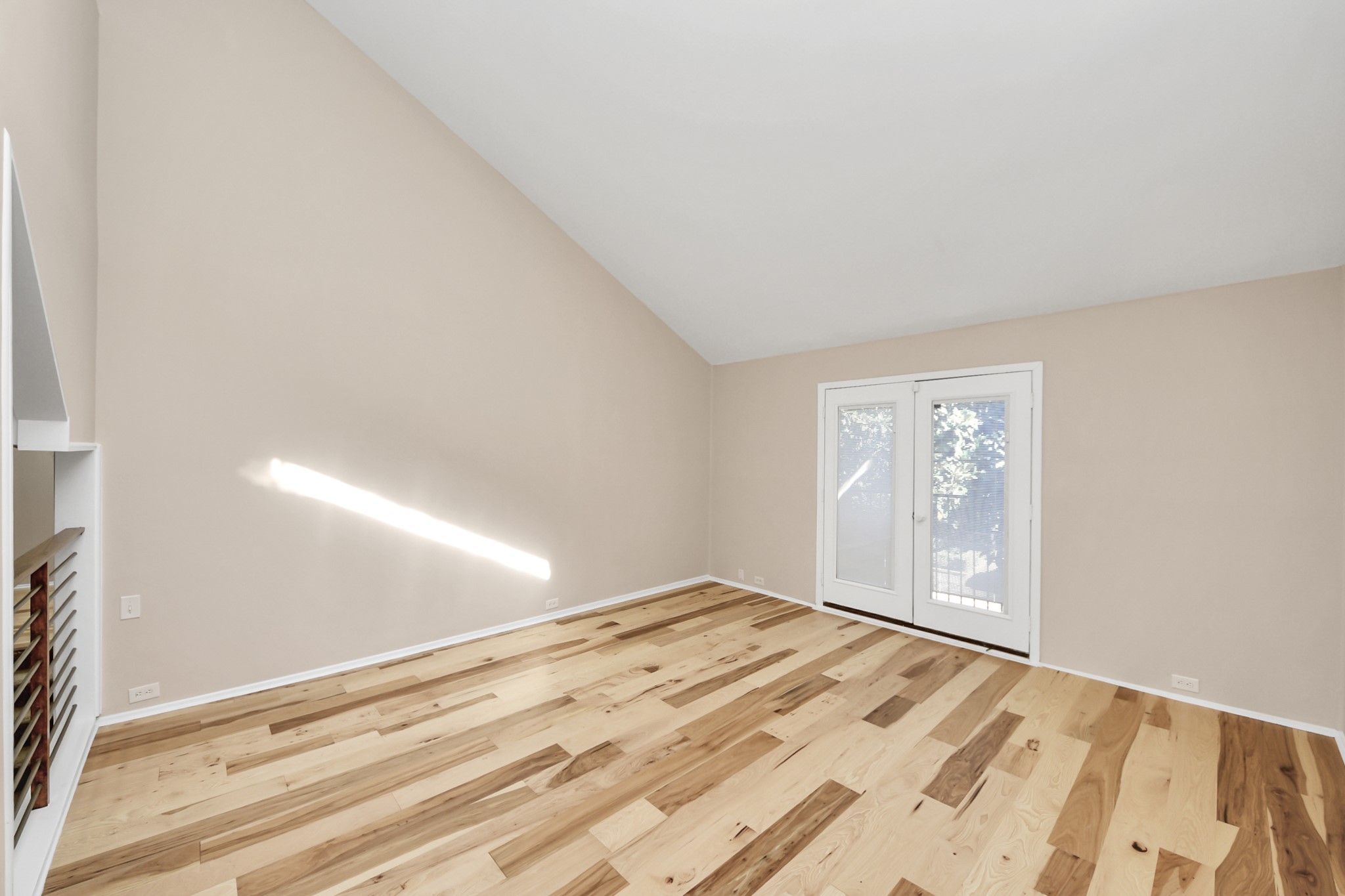 3540 Yupon Street Houston, TX 77006 - Photo 11 of 22 a view of empty room