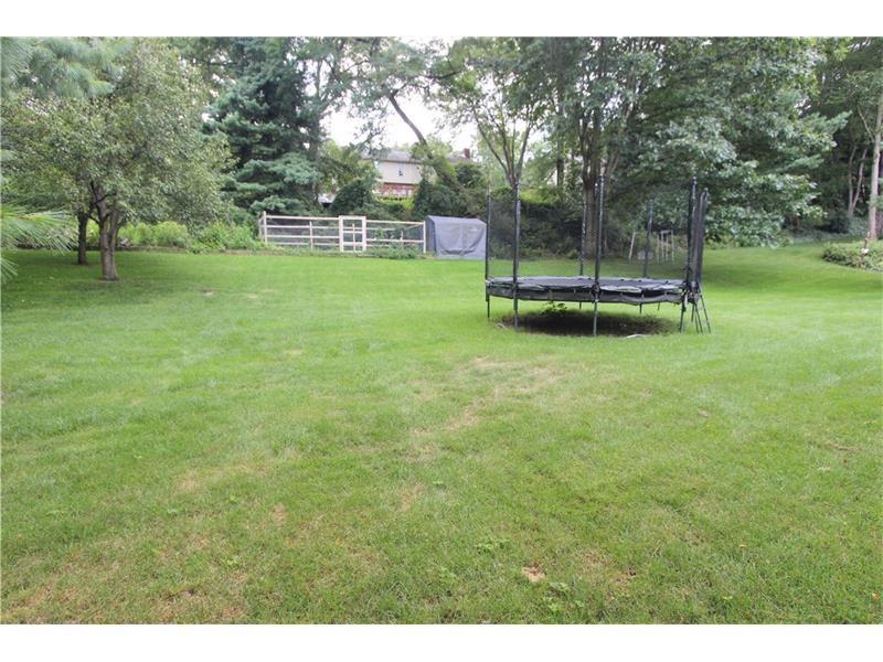 1657 Little Meadow Road Pittsburgh, PA 15241 - Photo 17 of 24 Gallery Image 17
