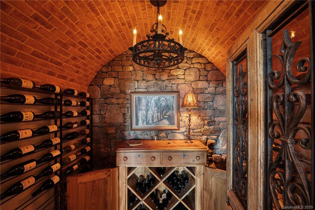 154 Homestead Road, Unit 7 Lake Toxaway, NC 28747 - Photo 17 of 31 Gallery Image 17