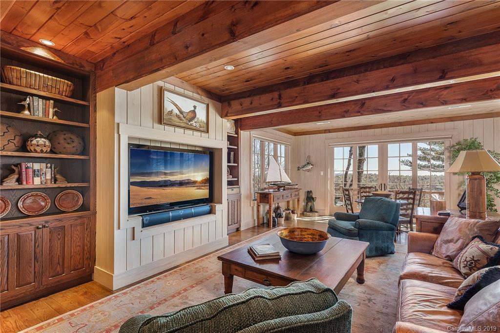 154 Homestead Road, Unit 7 Lake Toxaway, NC 28747 - Photo 18 of 31 Gallery Image 18