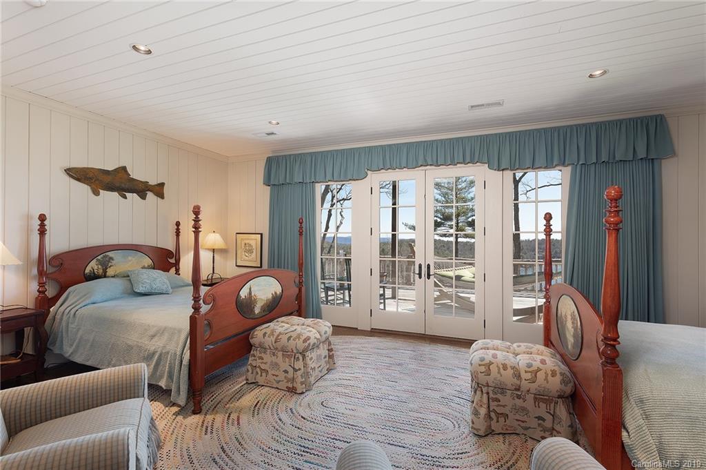 154 Homestead Road, Unit 7 Lake Toxaway, NC 28747 - Photo 20 of 31 Gallery Image 20