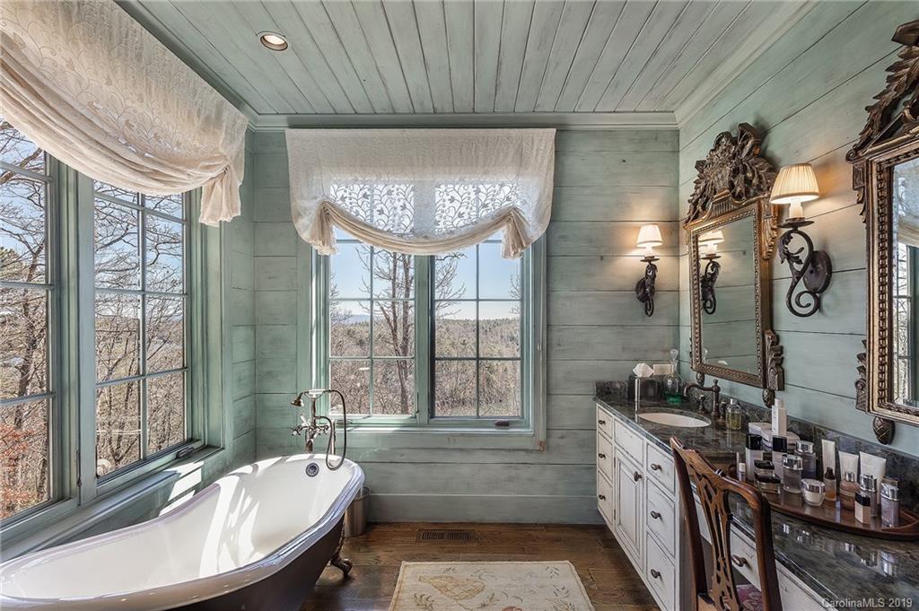 154 Homestead Road, Unit 7 Lake Toxaway, NC 28747 - Photo 22 of 31 Gallery Image 22