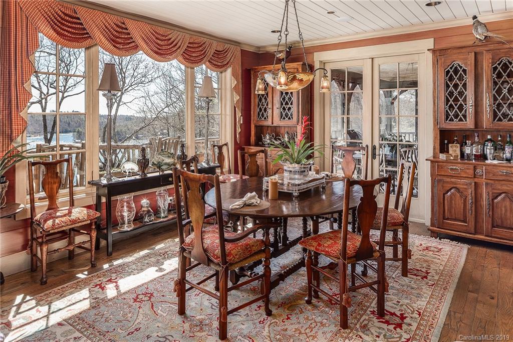 154 Homestead Road, Unit 7 Lake Toxaway, NC 28747 - Photo 24 of 31 Gallery Image 24