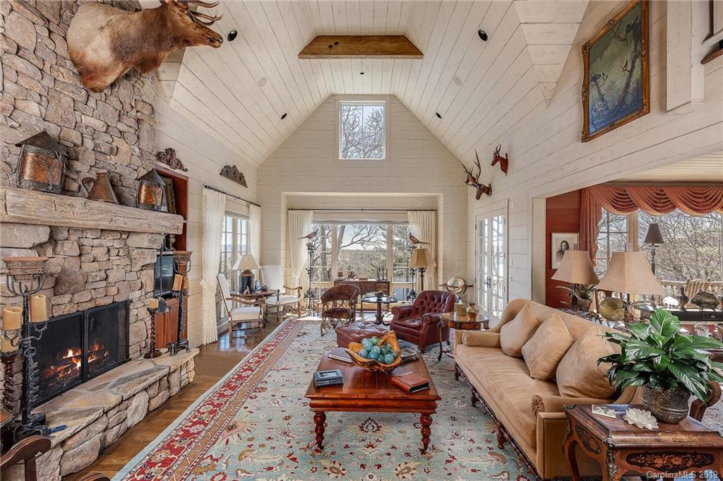 154 Homestead Road, Unit 7 Lake Toxaway, NC 28747 - Photo 25 of 31 Gallery Image 25