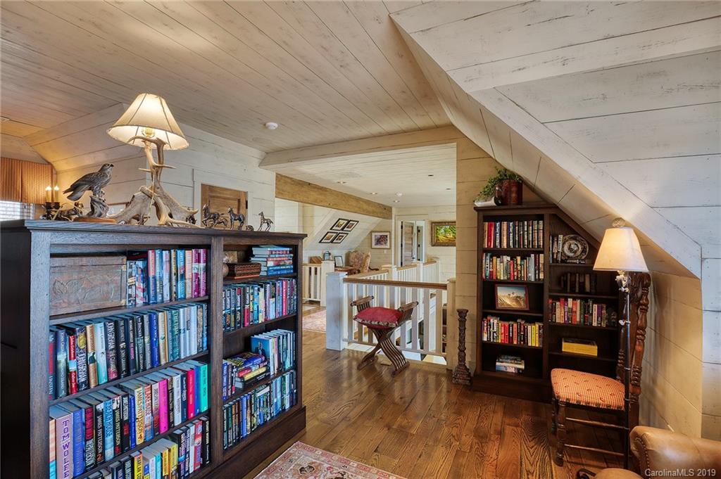 154 Homestead Road, Unit 7 Lake Toxaway, NC 28747 - Photo 10 of 31 Gallery Image 10