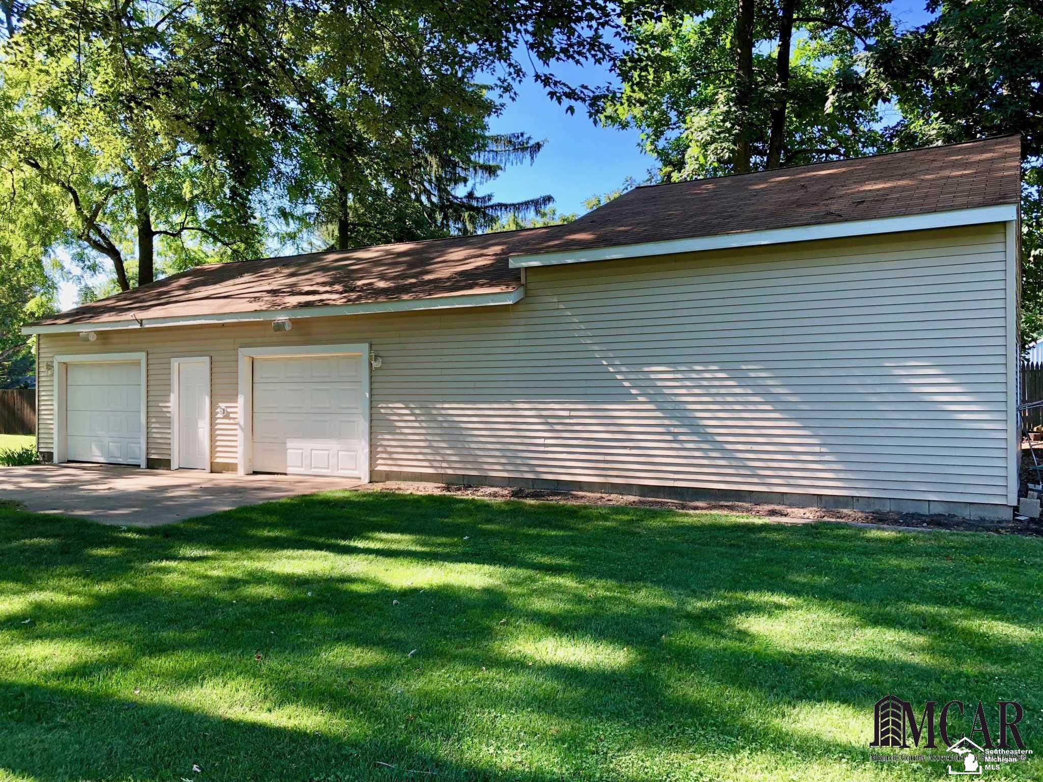 9050 Summerfield Road Temperance, MI 48182 - Photo 11 of 31 Gallery Image 11