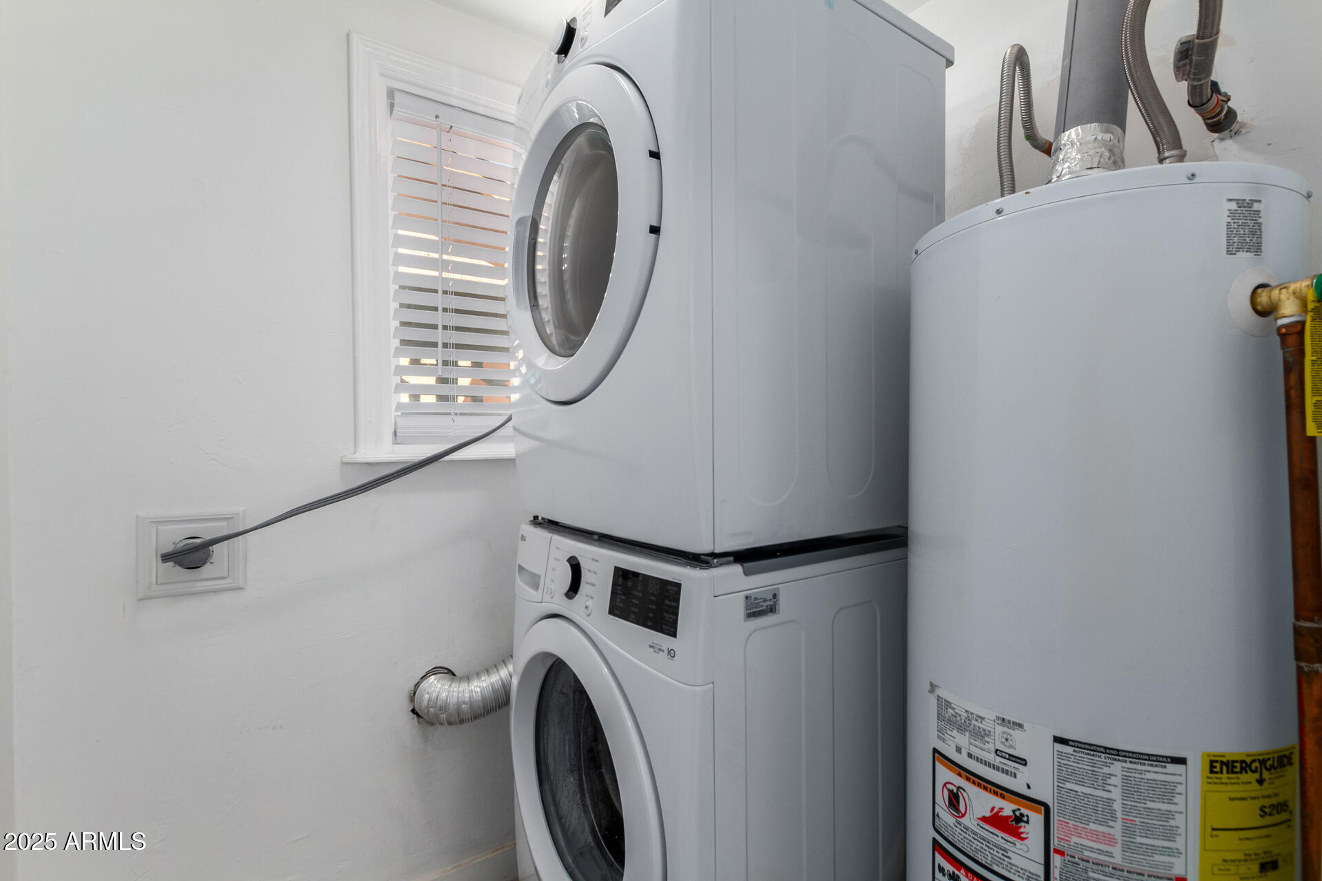 3329 East Palm Lane Phoenix, AZ 85008 - Photo 29 of 45 a close up view of washer and dryer