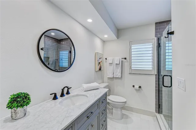 $3,950,000 | 605 Key Royale Drive, Holmes Beach, FL 34217