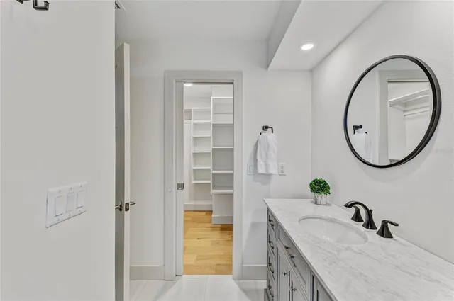 $3,950,000 | 605 Key Royale Drive, Holmes Beach, FL 34217