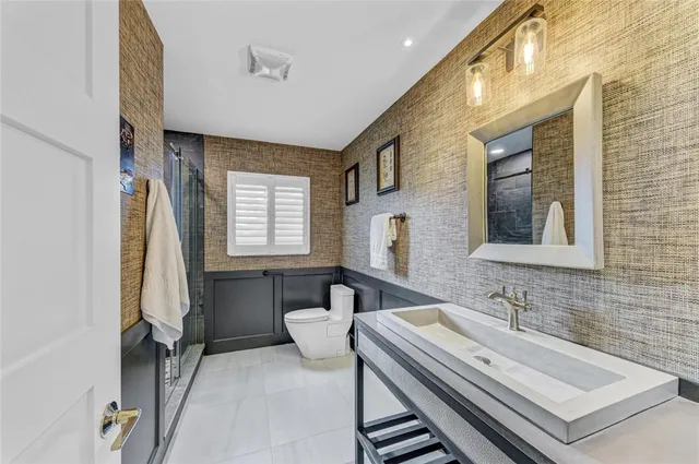 $3,950,000 | 605 Key Royale Drive, Holmes Beach, FL 34217