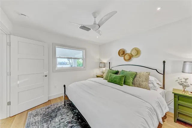 $3,950,000 | 605 Key Royale Drive, Holmes Beach, FL 34217