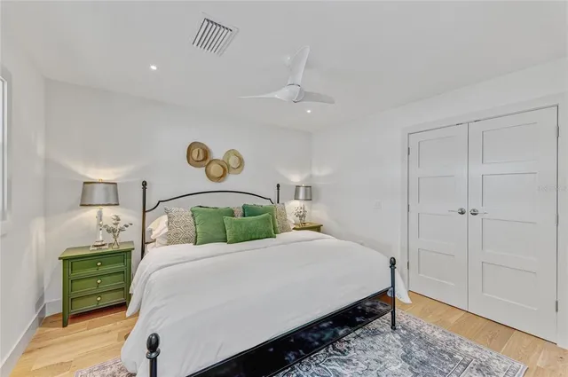 $3,950,000 | 605 Key Royale Drive, Holmes Beach, FL 34217