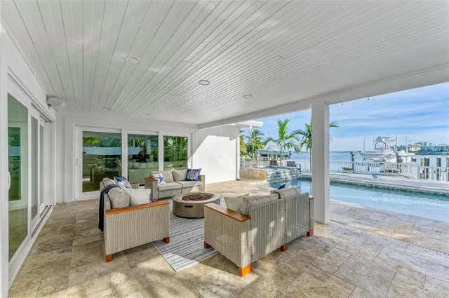 $3,950,000 | 605 Key Royale Drive, Holmes Beach, FL 34217