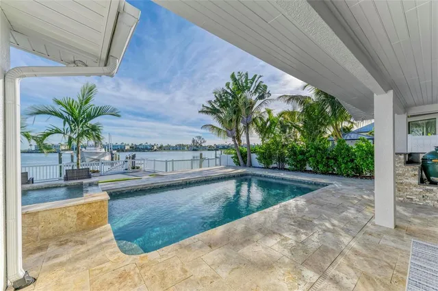 $3,950,000 | 605 Key Royale Drive, Holmes Beach, FL 34217