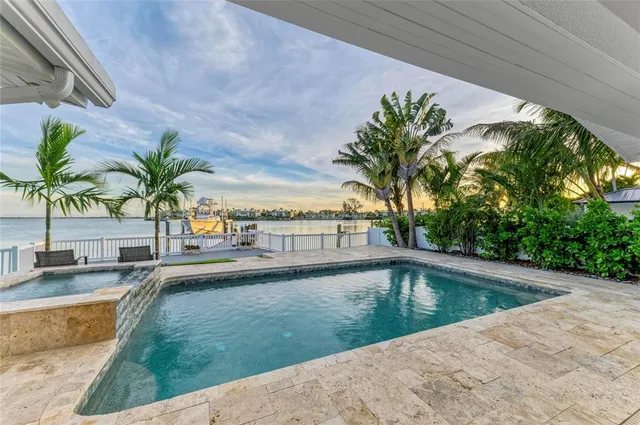 $3,950,000 | 605 Key Royale Drive, Holmes Beach, FL 34217