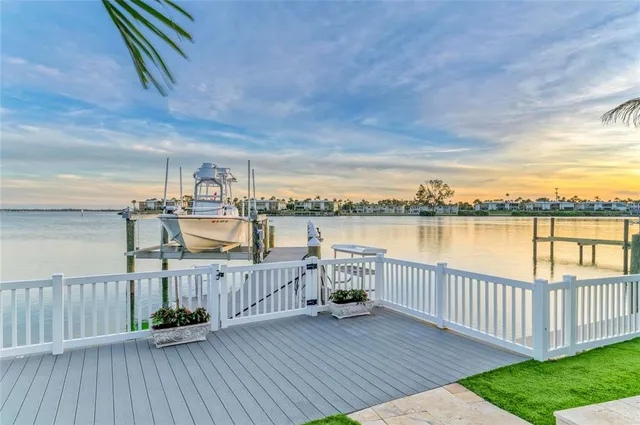 $3,950,000 | 605 Key Royale Drive, Holmes Beach, FL 34217