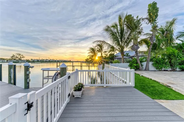 $3,950,000 | 605 Key Royale Drive, Holmes Beach, FL 34217