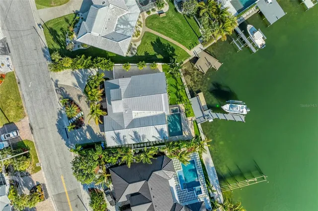 $3,950,000 | 605 Key Royale Drive, Holmes Beach, FL 34217