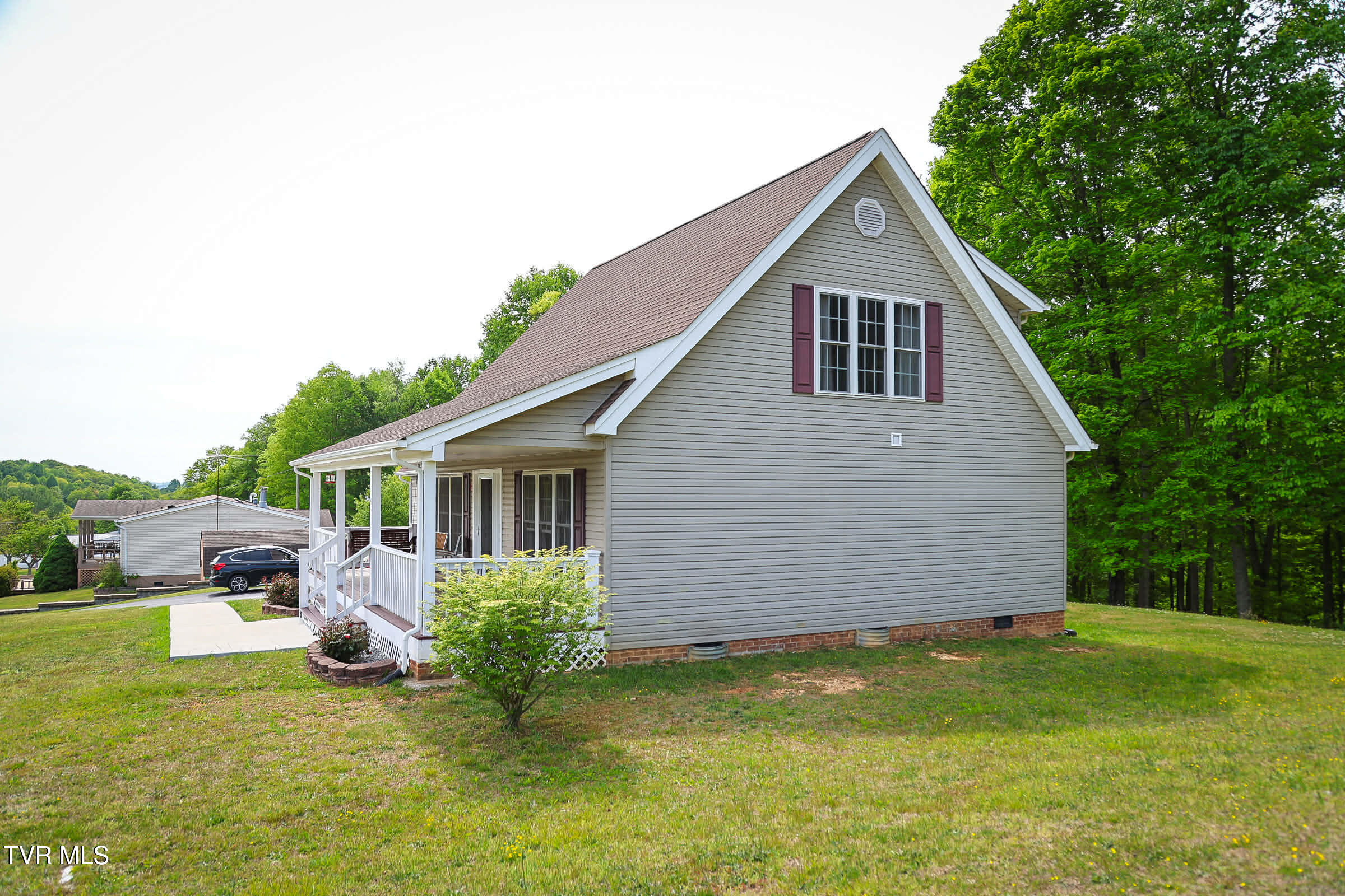 30221 Old Saltworks Road Meadowview, VA 24361 - Photo 7 of 45 Messenger_creation_07366726-5D6E-4FD7-A1