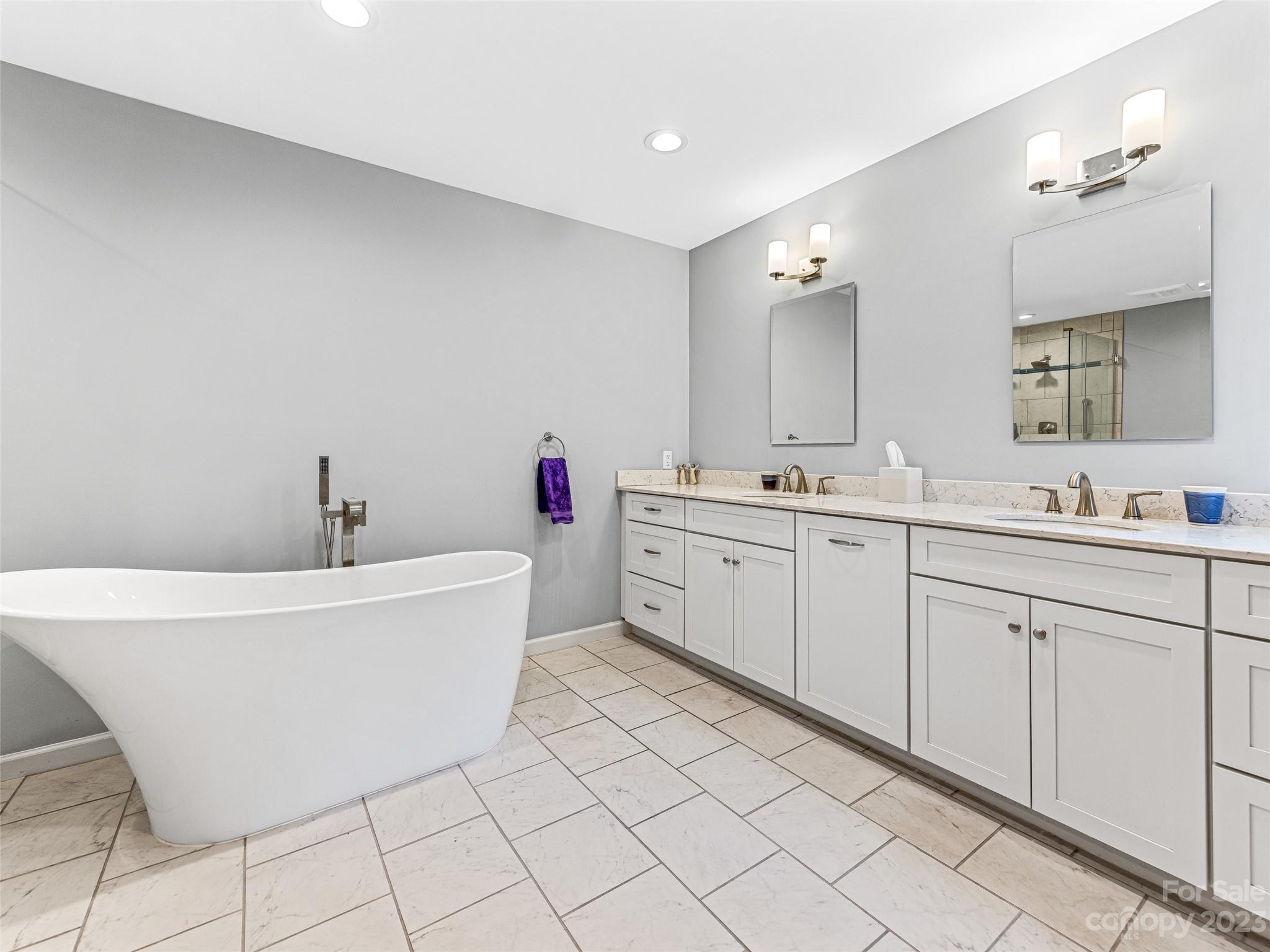 118 Beaver Ridge Road Asheville, NC 28804 - Photo 19 of 32 Gallery Image 19