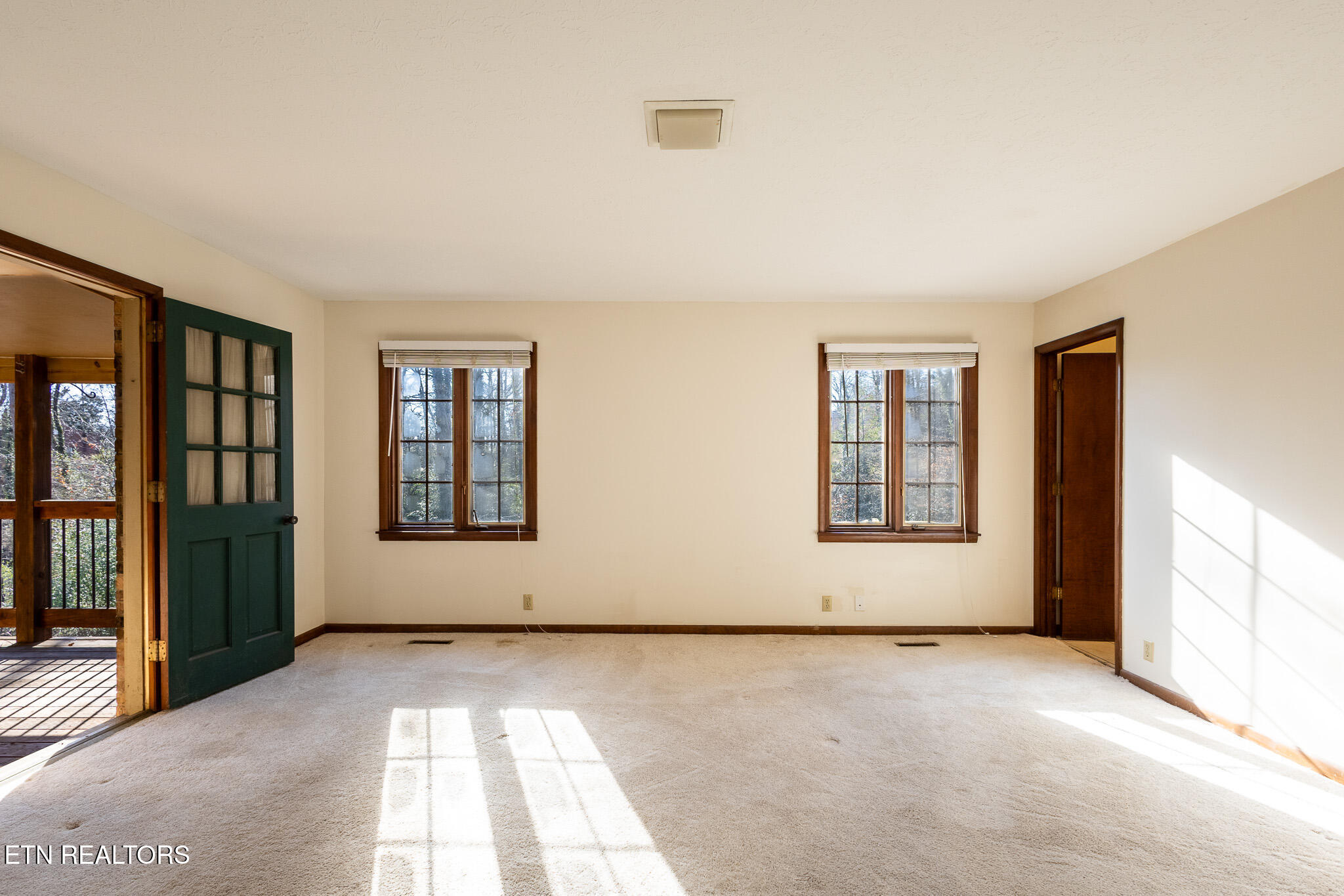 109 Balsam Road Oak Ridge, TN 37830 - Photo 23 of 53 Primary Bedroom