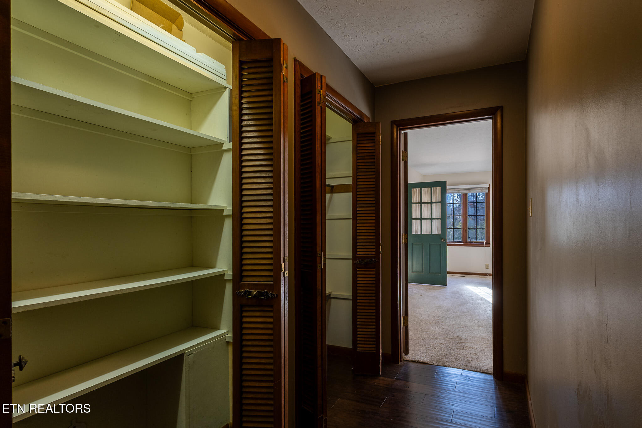 109 Balsam Road Oak Ridge, TN 37830 - Photo 30 of 53 Hall Storage