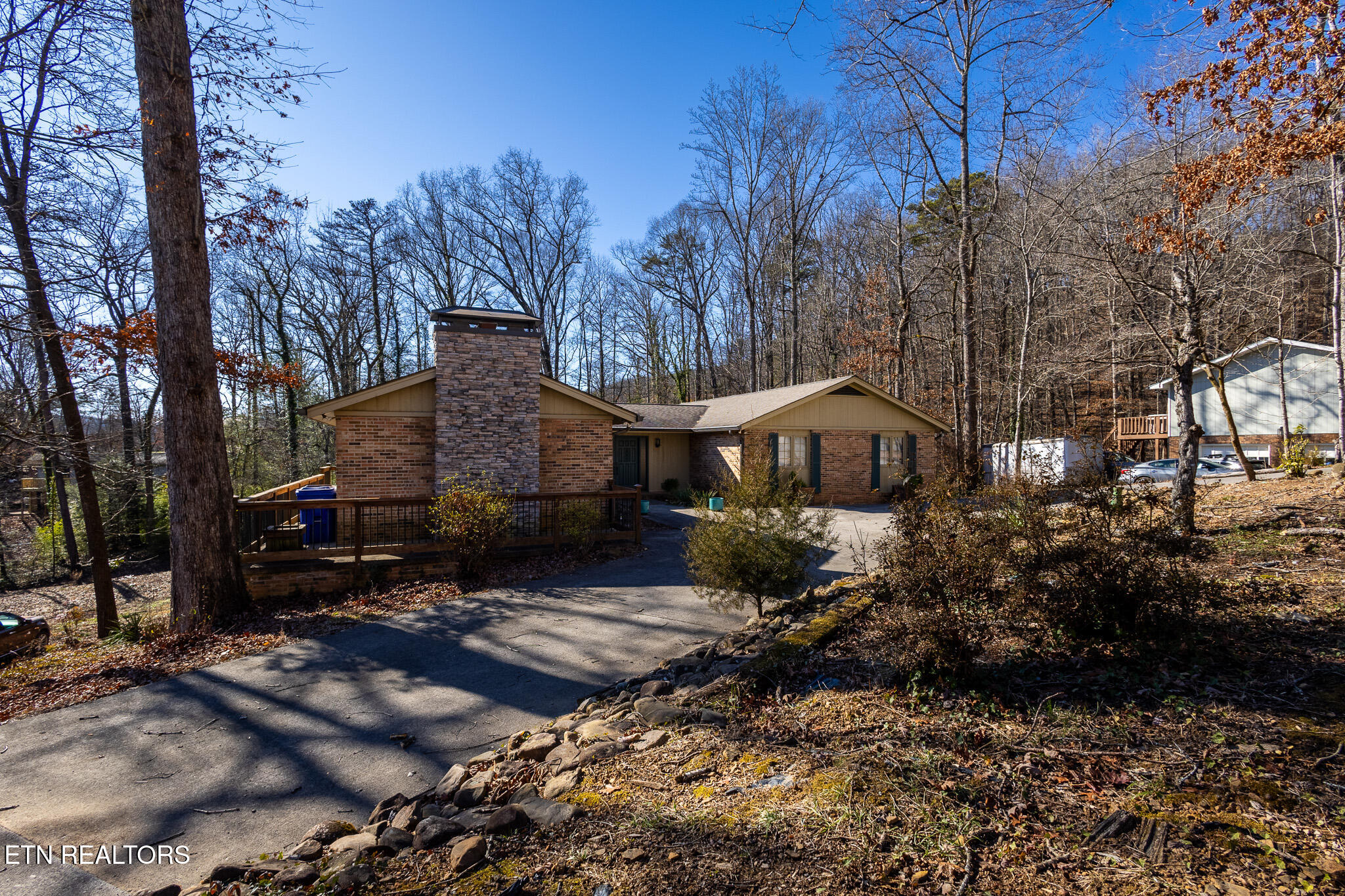 109 Balsam Road Oak Ridge, TN 37830 - Photo 3 of 53 1N9A8133-HDR