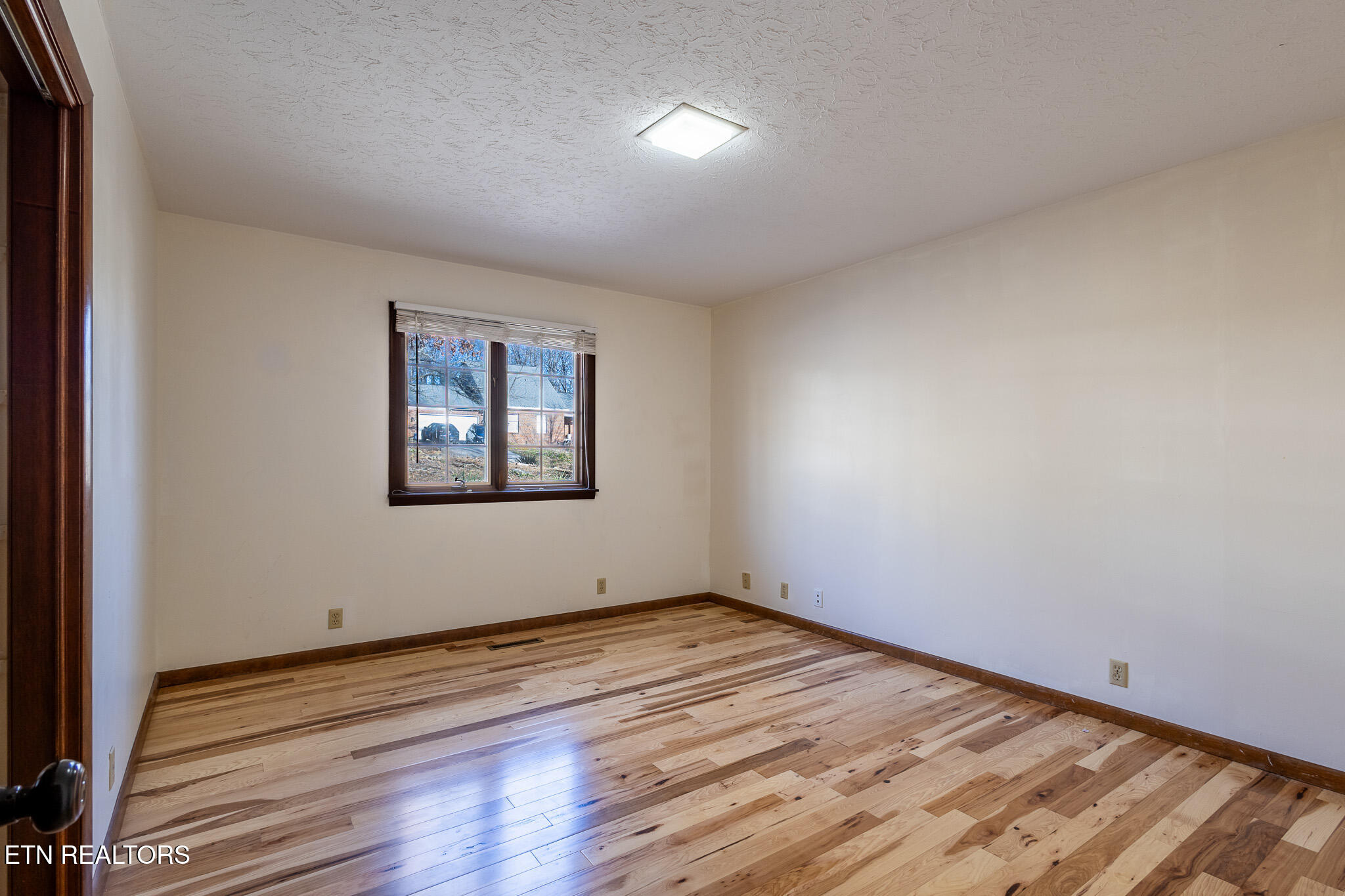 109 Balsam Road Oak Ridge, TN 37830 - Photo 35 of 53 Bedroom 4