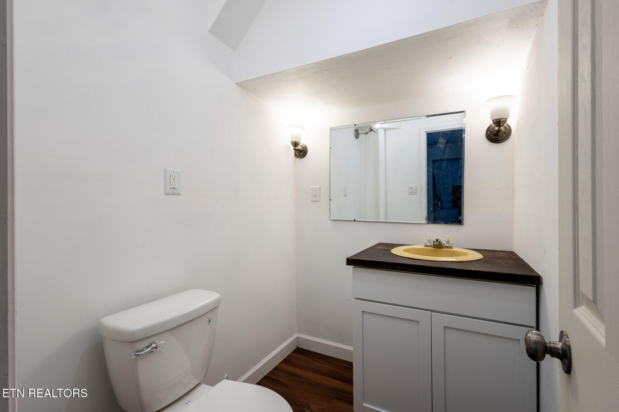 109 Balsam Road Oak Ridge, TN 37830 - Photo 39 of 53 Lower Level 1/2 Bath