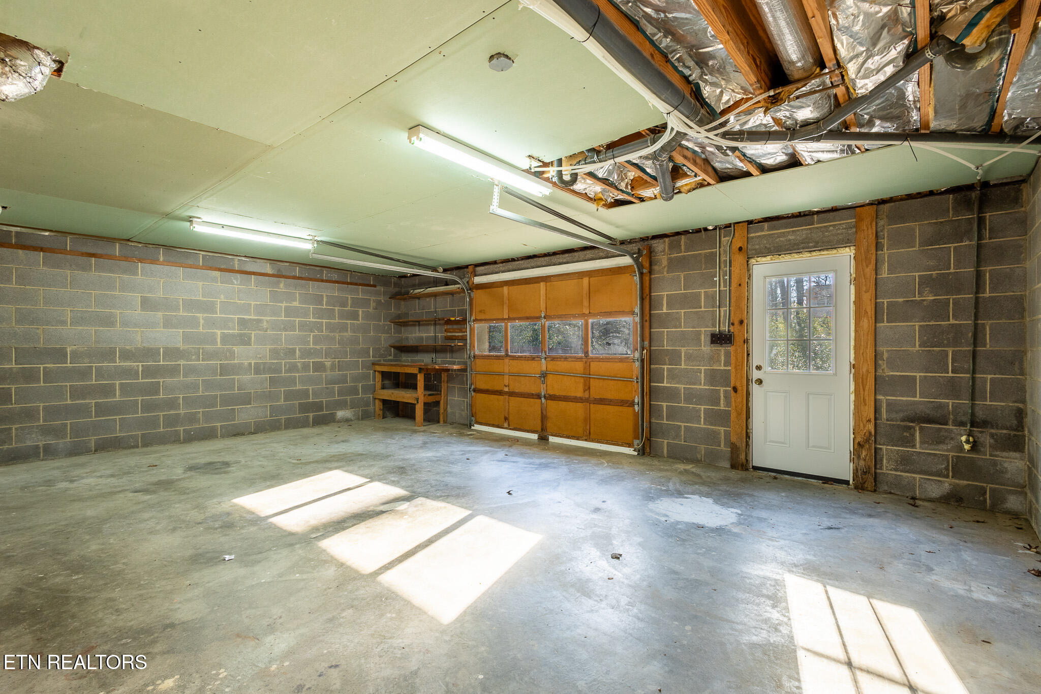 109 Balsam Road Oak Ridge, TN 37830 - Photo 49 of 53 Garage