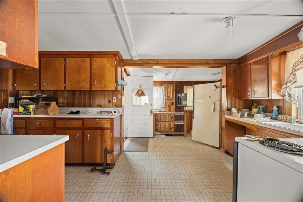 730 Eastside Road Wrentham, MA 02093 - Photo 18 of 37