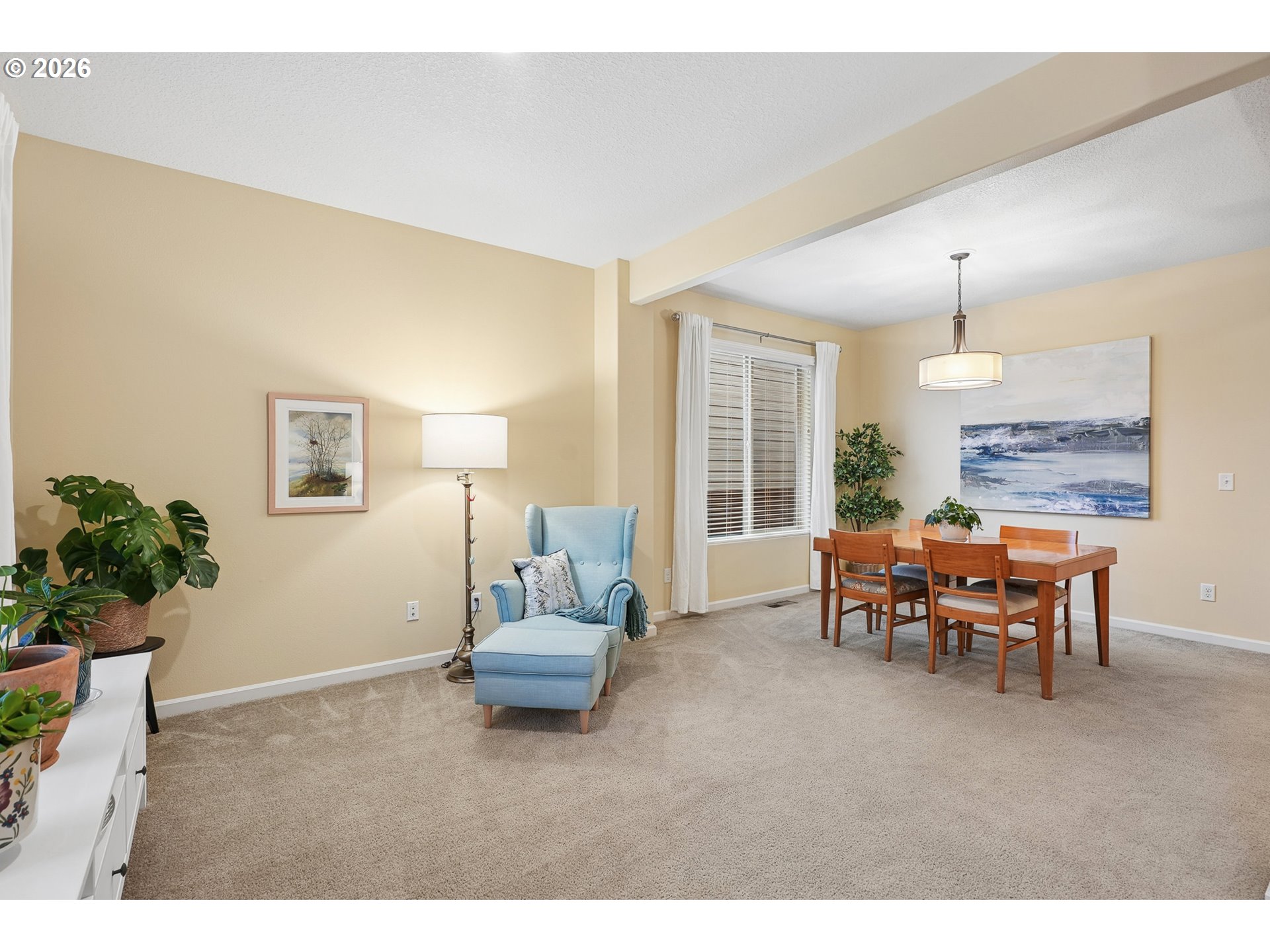 504 North Allen Creek Drive Ridgefield, WA 98642 - Photo 7 of 38 a living room with furniture and a large window